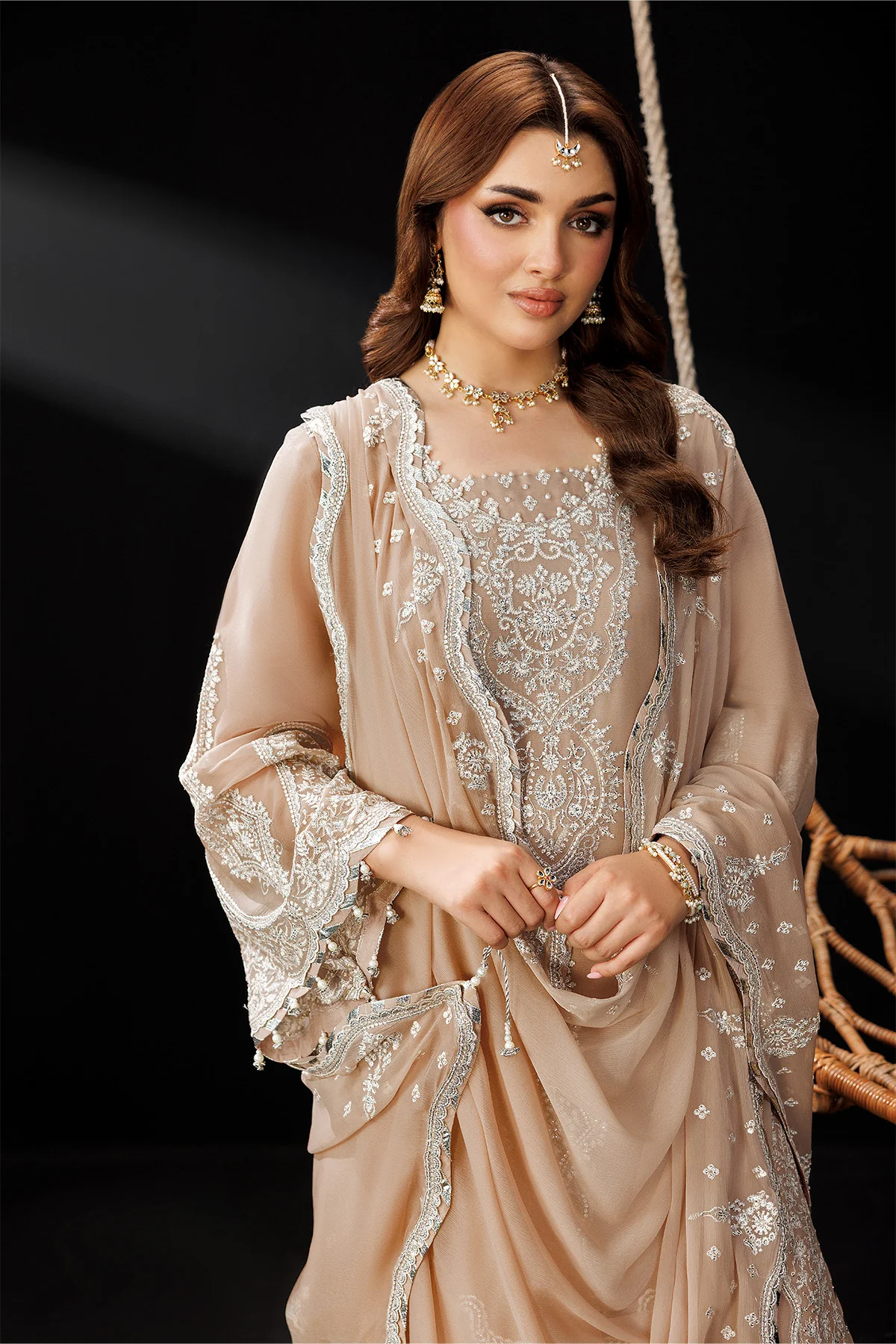 AF-DUA-3031-Gilded Lace - Image 3